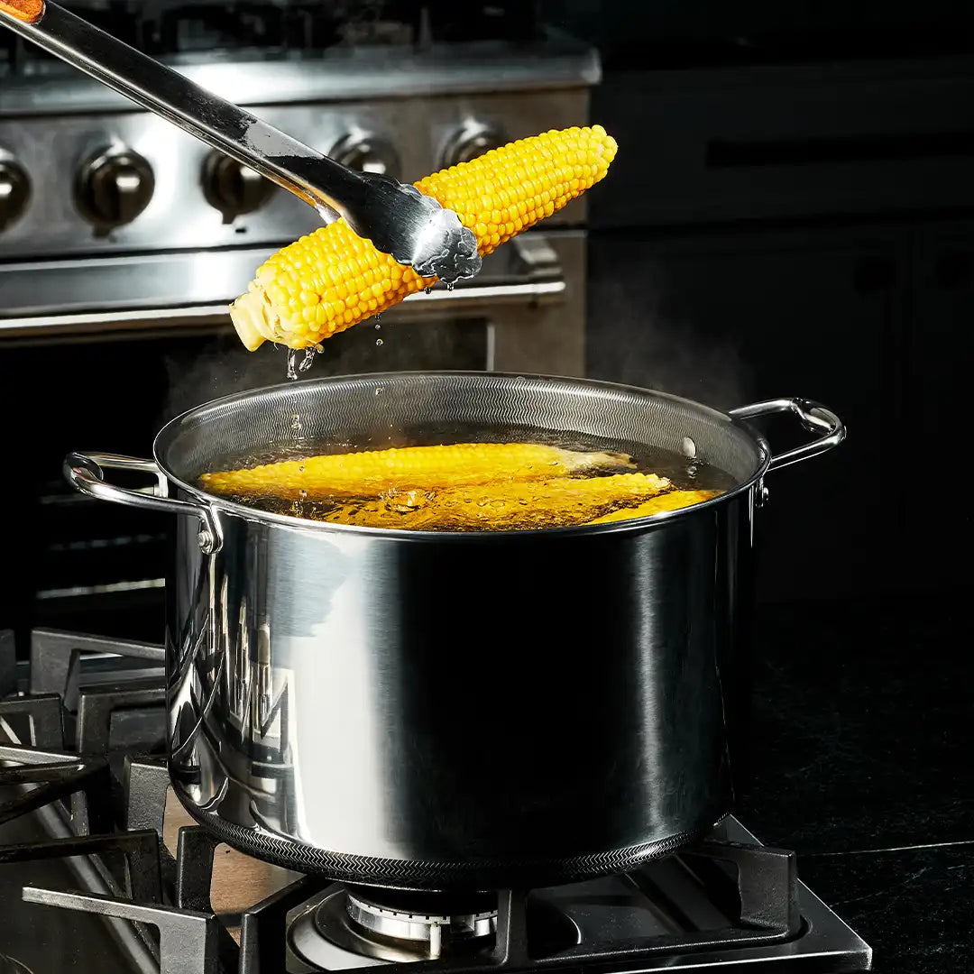 Hybrid Stock Pot with Lid, 12-Qt