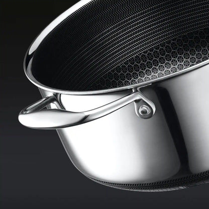 Hybrid Saucepan with Lid, 5-Qt